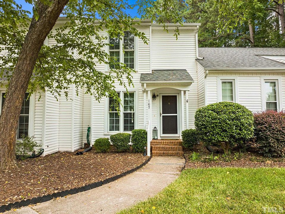 1st image of 107 Pickett Ln