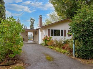 2365 Lovell Ave, Sidney, BC V8L 2J5