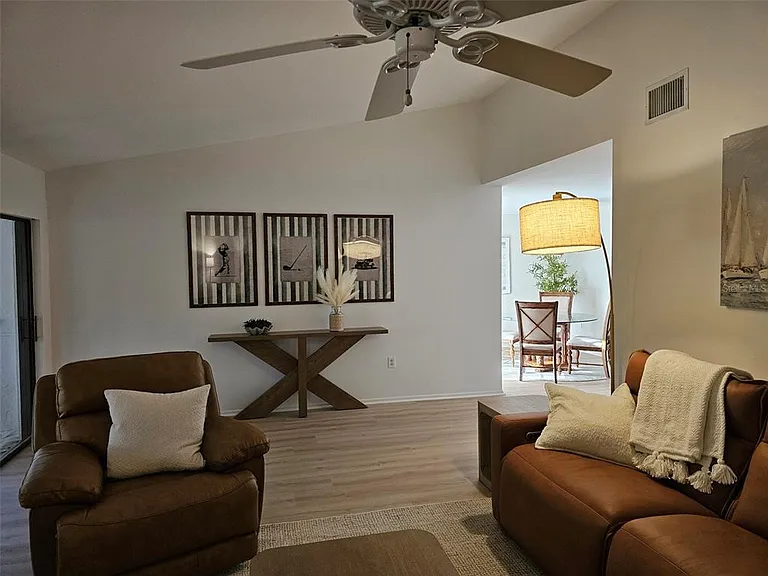 4408 La Jolla Dr #19-A — Photo 20