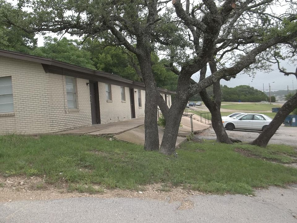 1st image of 1128 W Highway 190