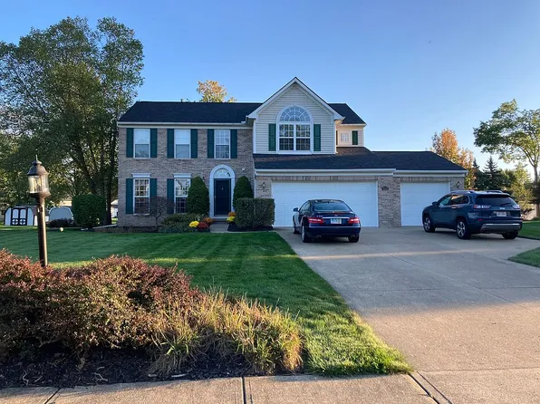 5112 Burrell Dr, Sheffield Village, OH 44054