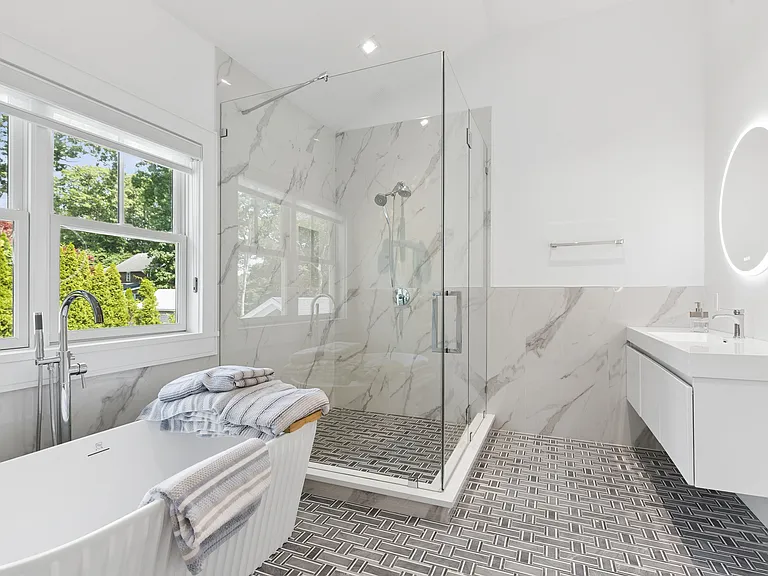 44 Lake Dr — Photo 30