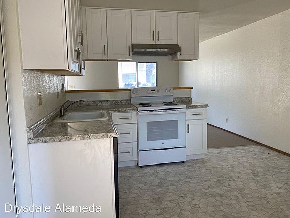 3rd image of 21631 Garden Ave Unit 4