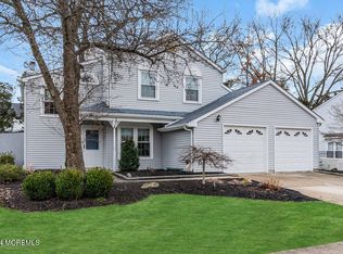 29 Bunker Hill Dr, Howell, NJ 07731