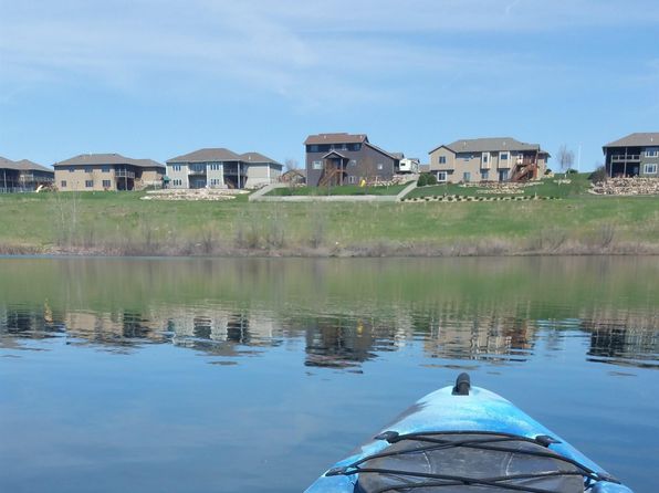 509 E Lakeview Dr, Brandon, SD 57005
