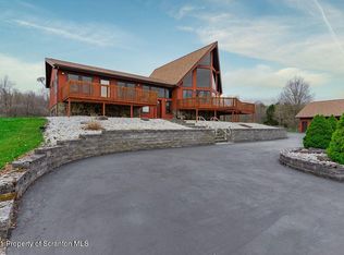 140 Turkey Hill Rd, Dalton, PA 18414