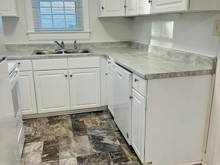 605 Pilot Ave — Photo 10