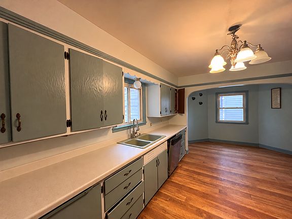 2nd image of 308 S Adams St