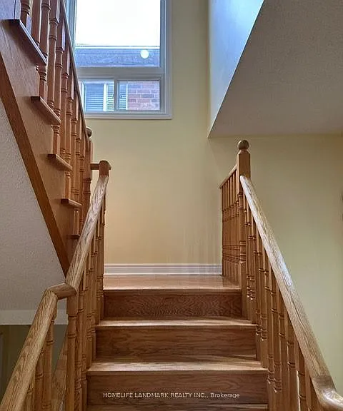 544 Matisse Pl — Photo 9
