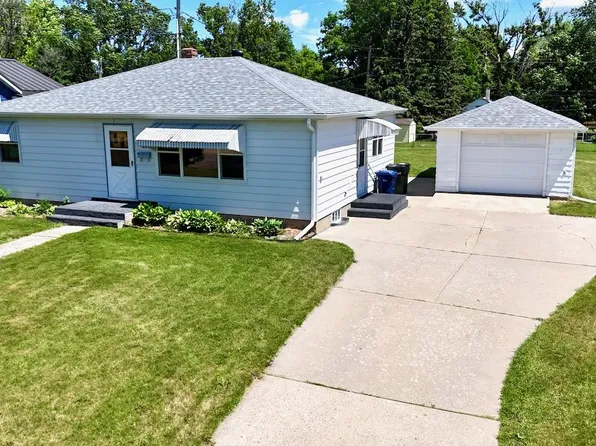 1212 Marien St, Fergus Falls, MN 56537