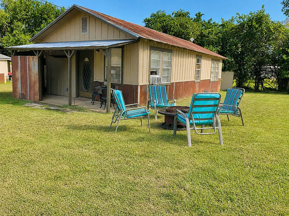 103 Yucca Dr