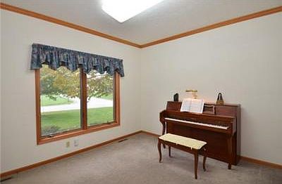 2nd image of 50702 Lakeside Dr