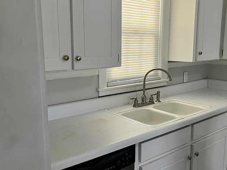 401 Highland St — Photo 7
