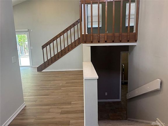 4th image of 8910 Davidgate Dr