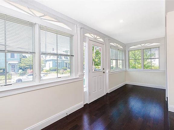 5th image of 120 Jerome St #1