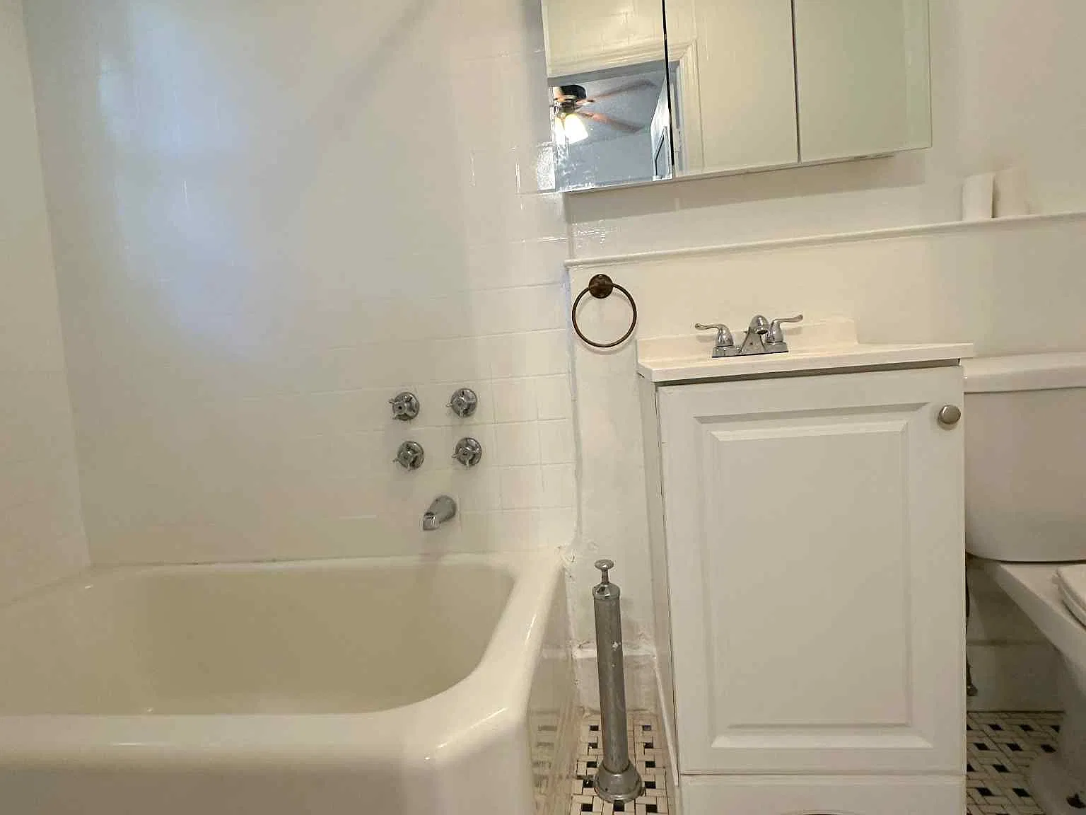 532 Leonard Street — Photo 4