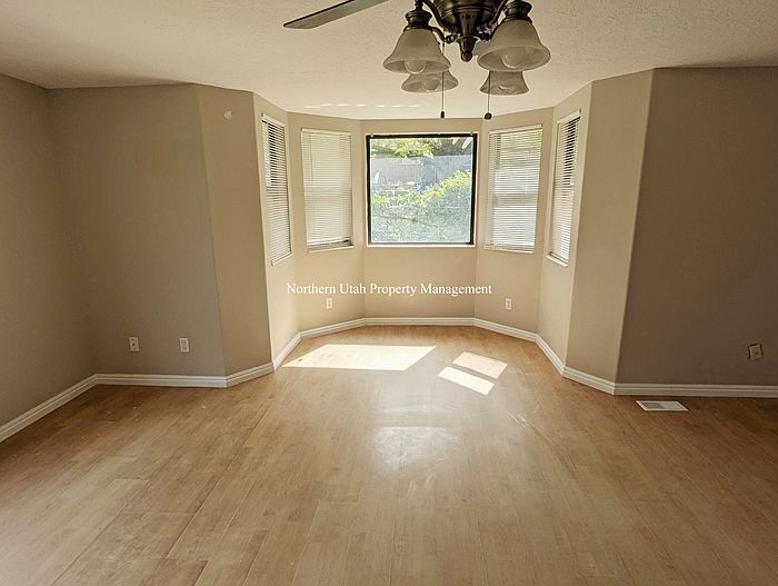 2 Front Room_05062025