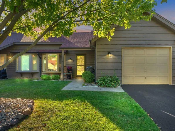 1896 Azalea Ct, Crown Point, IN 46307