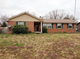 210 Raindrop Ln, Hendersonville, TN 37075