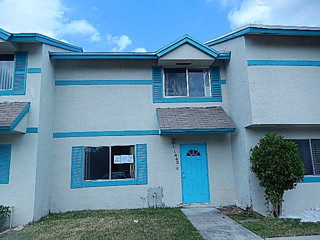 1st image of 1443 Sussex Dr