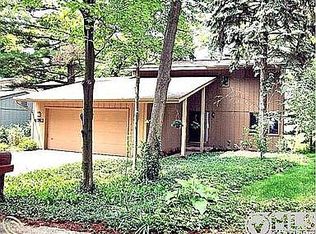 6762 Red Cedar Ln #1, West Bloomfield, MI 48324