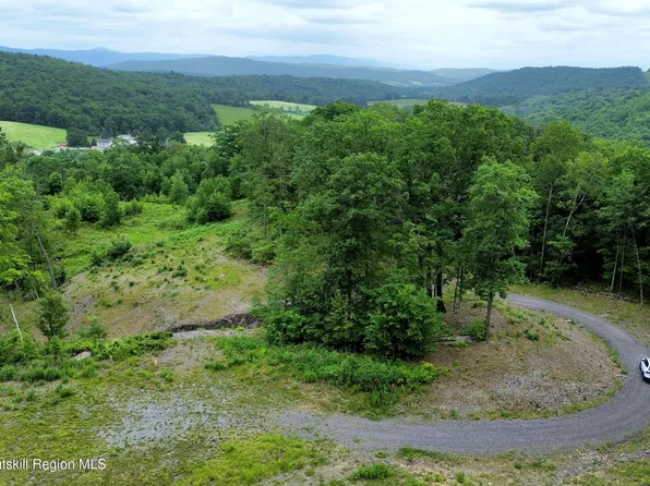 67 Taconic Creek Road, Hillsdale, NY 12529