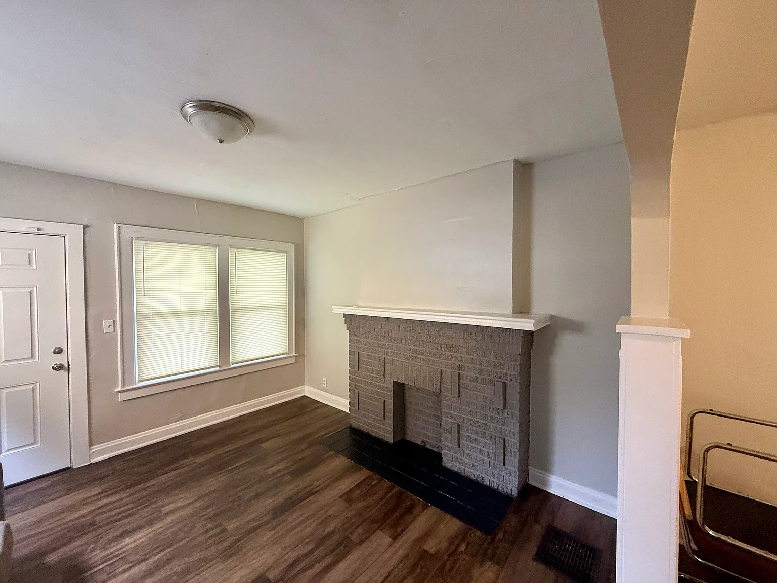 3 bed, 1056 sqft, $1,195 — Photo 3