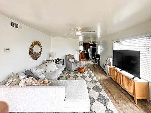 5th image of 332 Avenida Cabrillo APT B