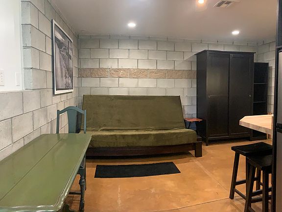 4th image of 121 N Granados Ave