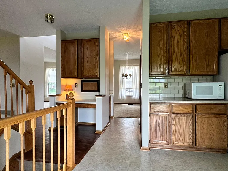 758 N Starr Dr — Photo 15