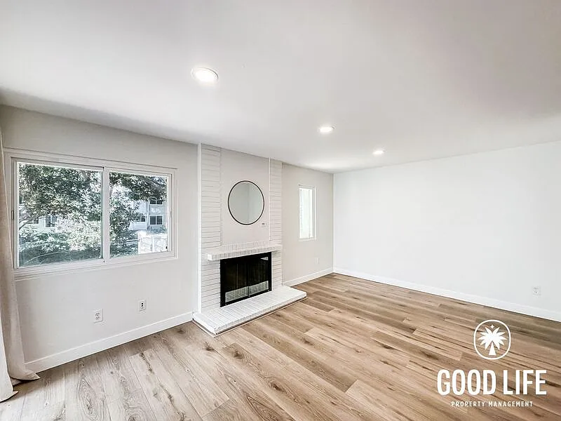 3 bed, 2.0 bath, 1600 sqft, $4,800 — Photo 3