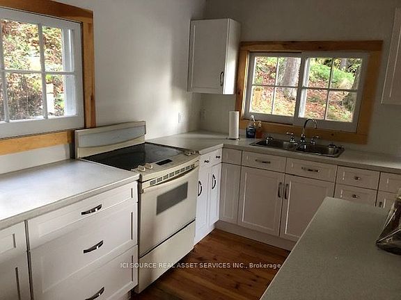 2nd image of 136 Frairs Bay Rd