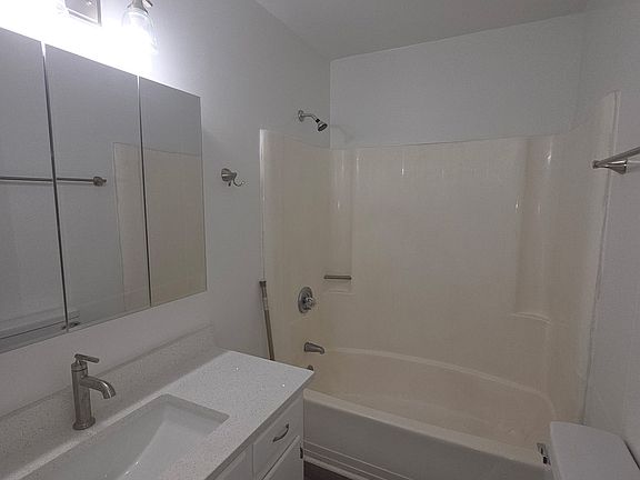 5th image of 1533 Collegeview Ave