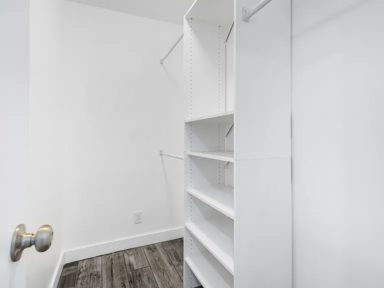 2500 E Hermosa Dr — Photo 41