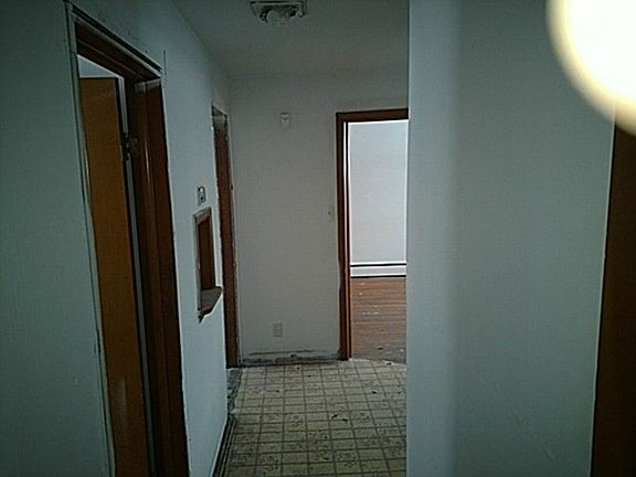 5th image of 1534 Conkling Ave