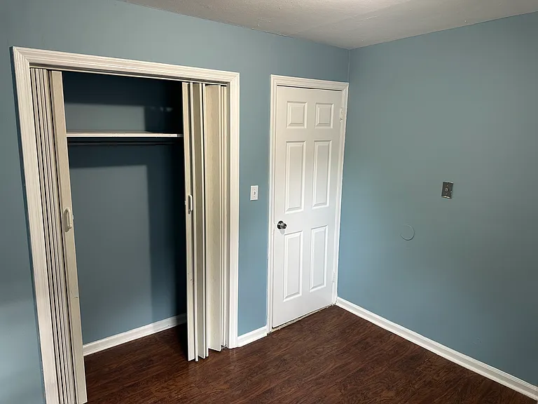 38 Allen St #2 — Photo 10