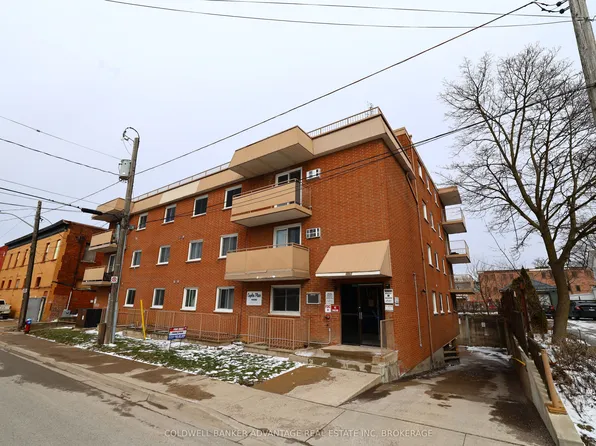 4692 Crysler Ave #102, Niagara Falls, ON L2E 3V8