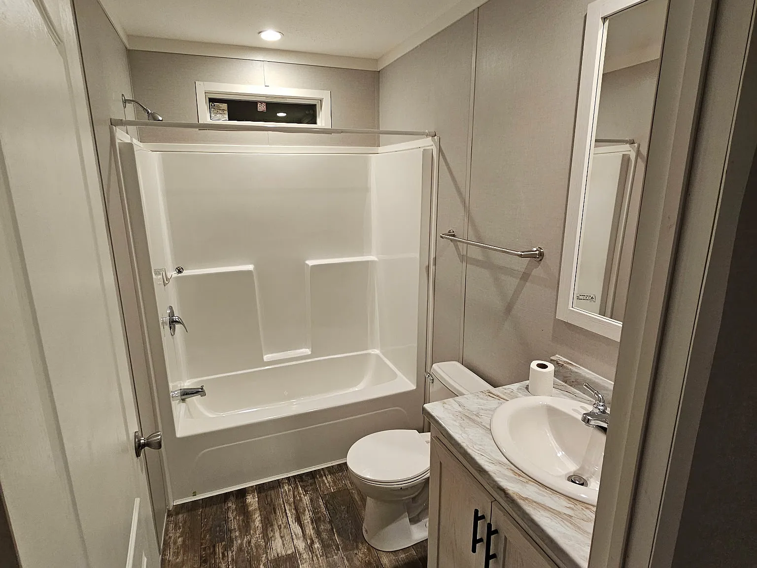 3 bed, 1140 sqft, $1,500 — Photo 4