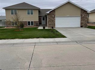 2395 Prairie St, Gering, NE 69341