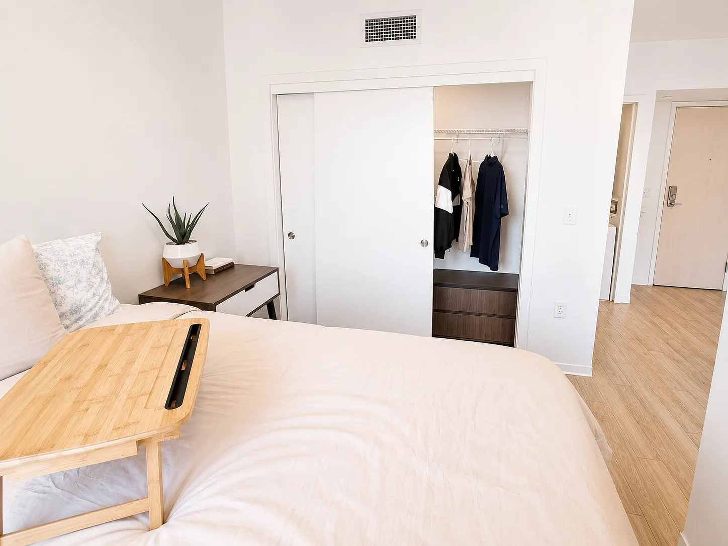 1 bed, $3,155 — Photo 4