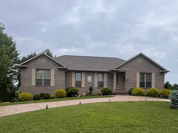 3119 Falcon Dr, Maryville, TN 37803