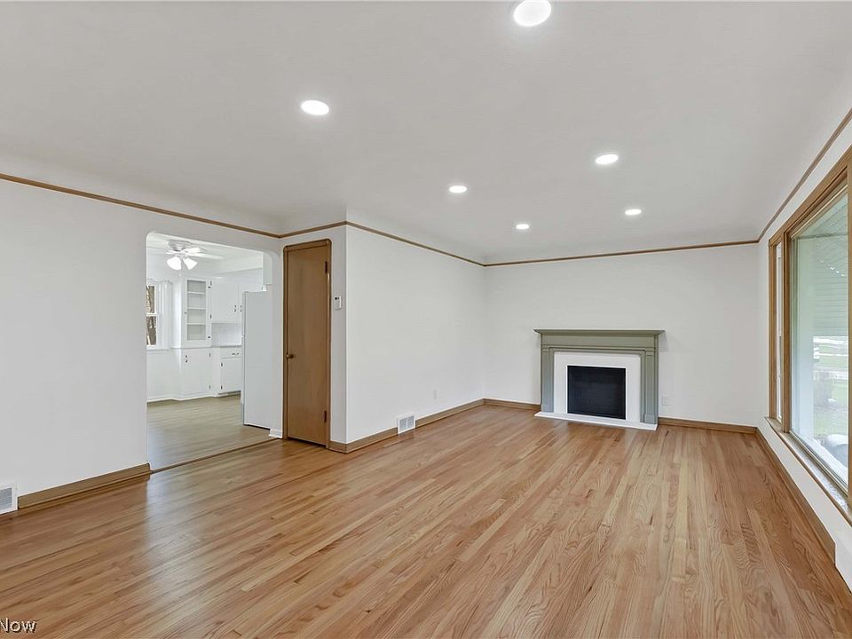 25166 Gessner Rd, North Olmsted, OH 44070 Zillow