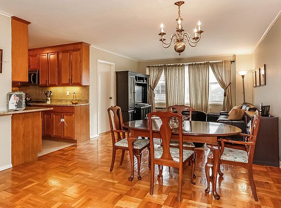 3rd image of 3 Washington Sq APT 6F