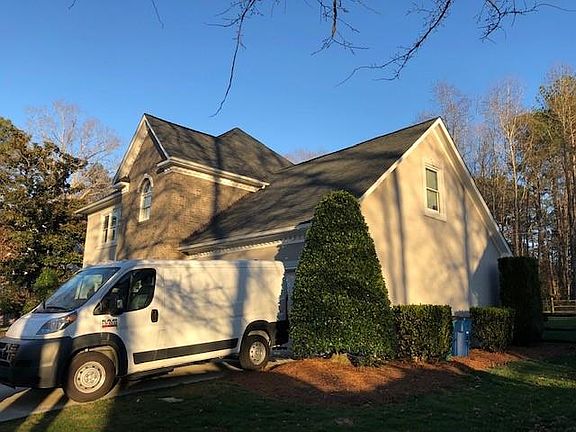 2nd image of 2221 Redwood Dr