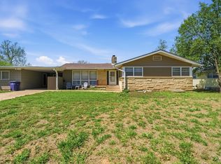711 Midland Ave, Manhattan, KS 66502