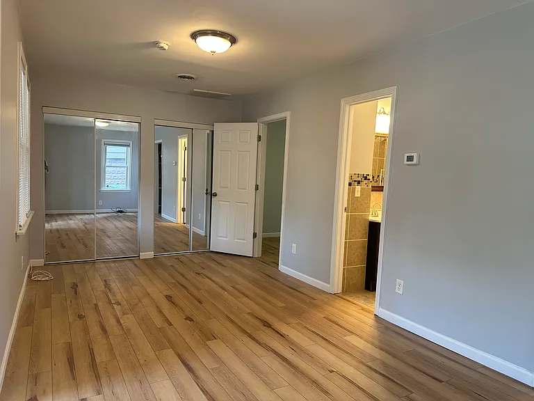 506 Tyson Pl — Photo 3