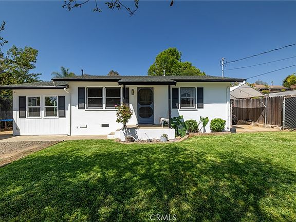 2nd image of 155 Barhaven Ln