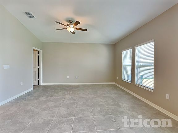 3rd image of 756 Reggie Rd