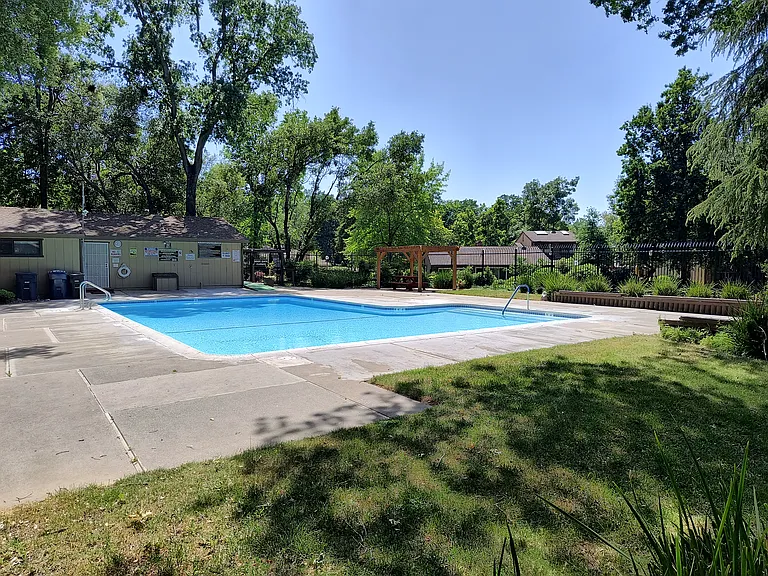 6805 Castillo Ct — Photo 39