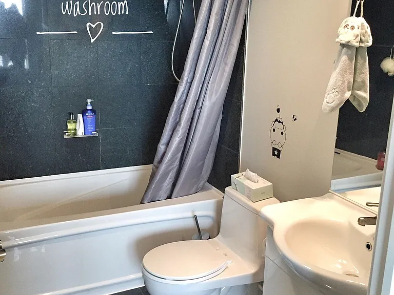 16 Harrison Garden Blvd #LPH08 — Photo 6